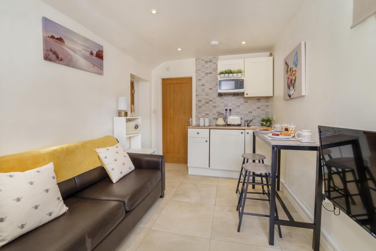 The Beehive Studio Apartment York Exterior foto