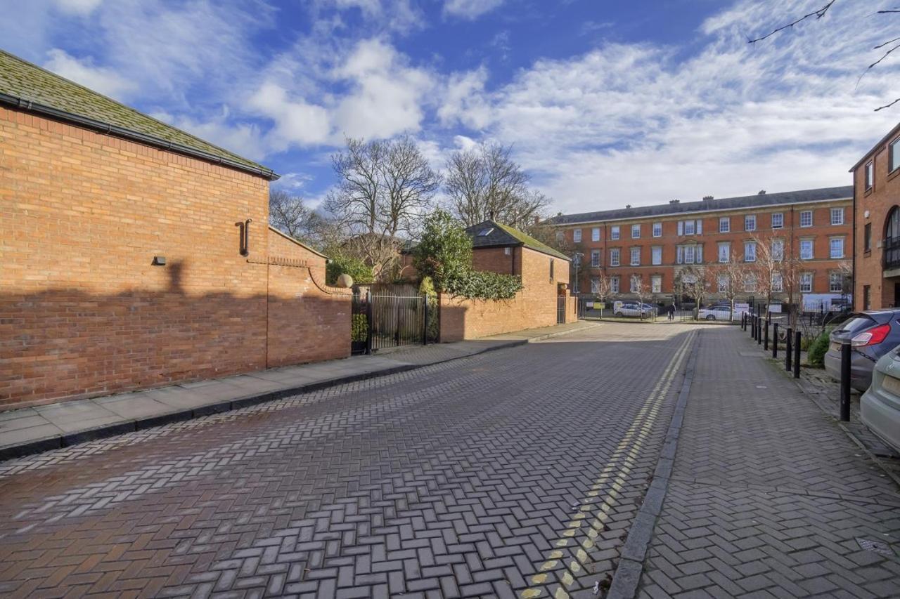 The Beehive Studio Apartment York Exterior foto