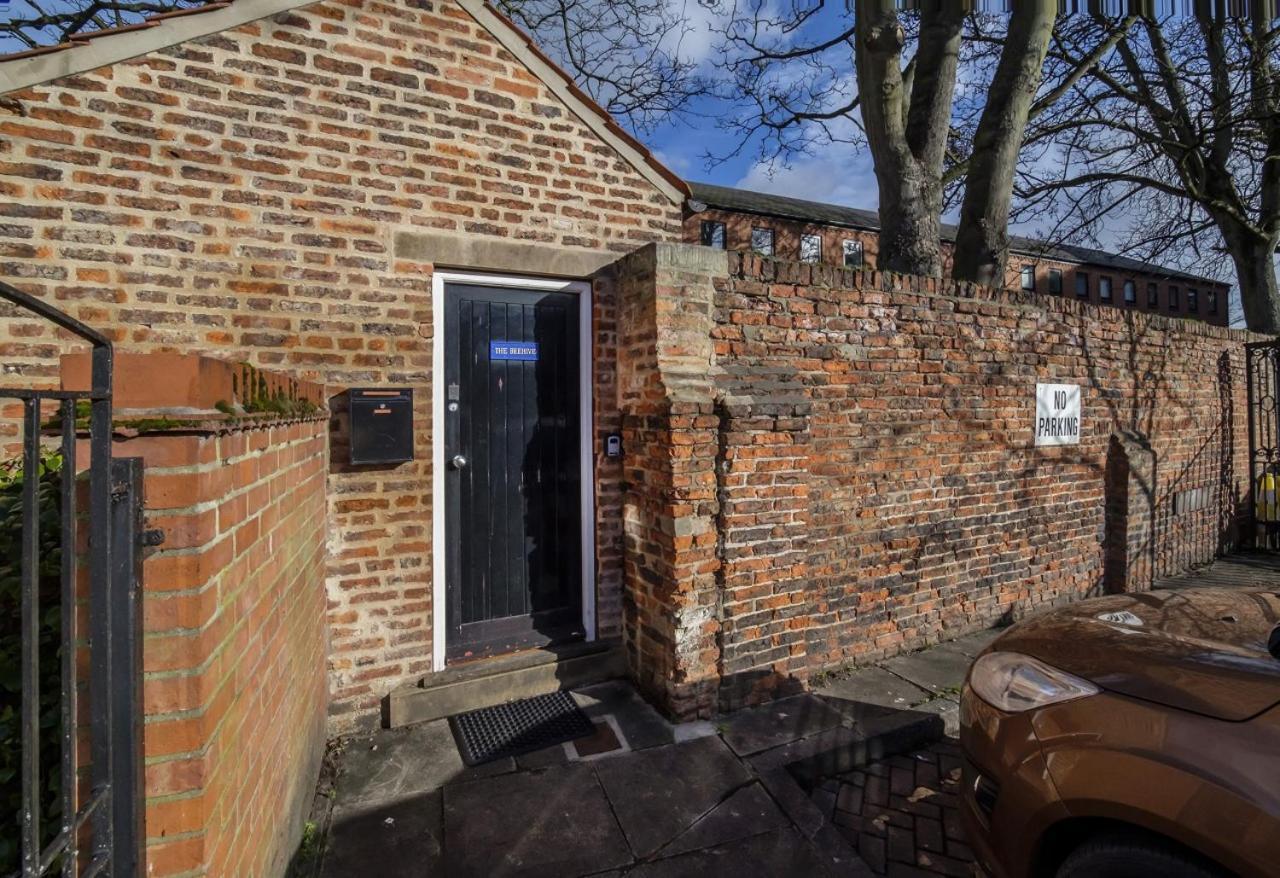 The Beehive Studio Apartment York Exterior foto